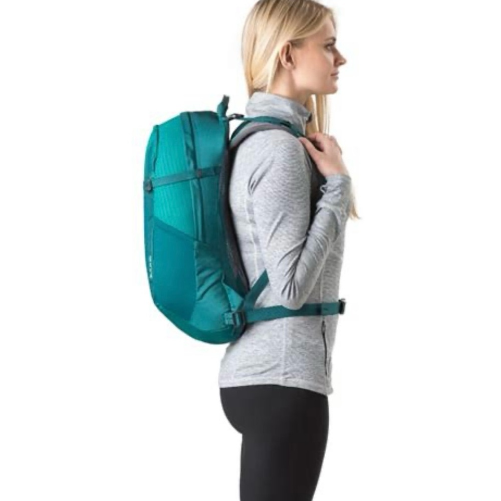 Women’s Gregory Sula 18 Hydration Daypack View 4